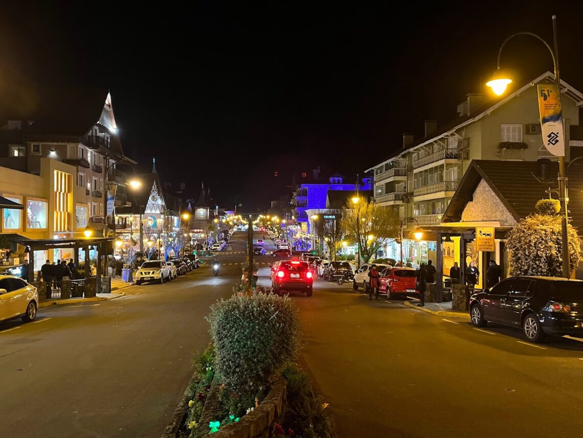 Avenida Borges de Medeiros a noite